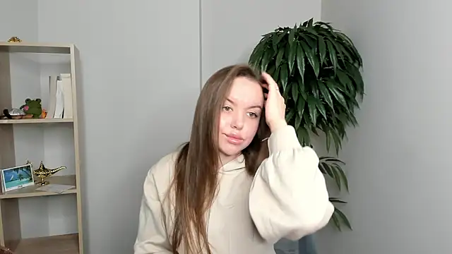 Snapshot of SherrillSchulze chatting on 10/21/25, 06:36 SherrillSchulze online show from 10/21/25, 06:36