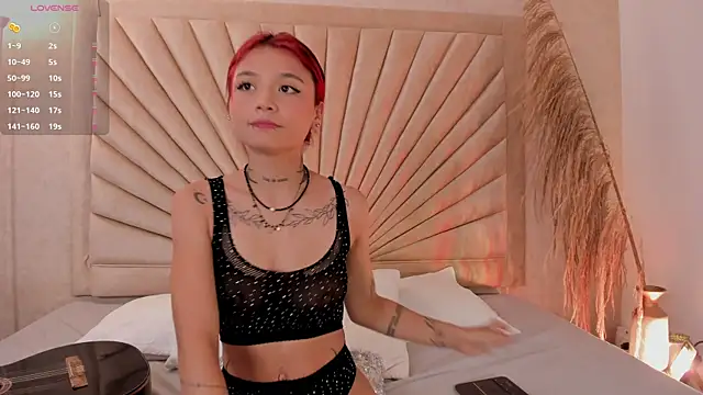 Emma duff online show from 11/11/25, 12:16