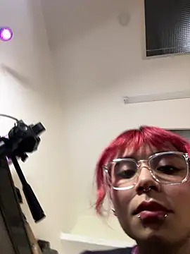 Emma duff online show from 06/18/26, 11:58