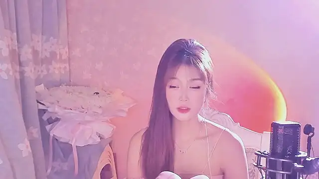 Yiy-520 online show from 10/28/25, 11:14