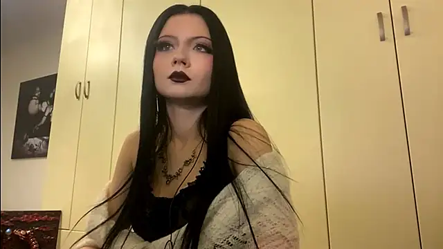 Snapshot of KellyAngie chatting on 10/16/25, 03:57 KellyAngie online show from 10/16/25, 03:57