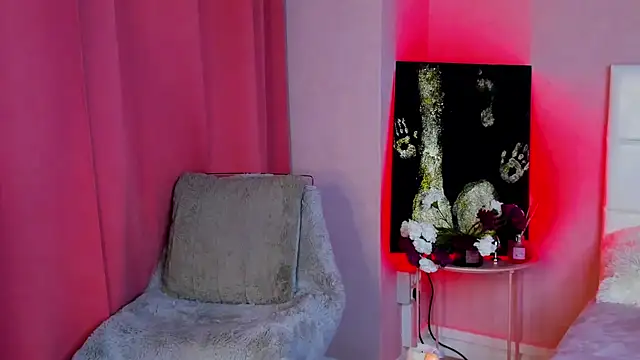 Snapshot of IzieCarter chatting on 11/06/25, 08:43 IzieCarter online show from 11/06/25, 08:43