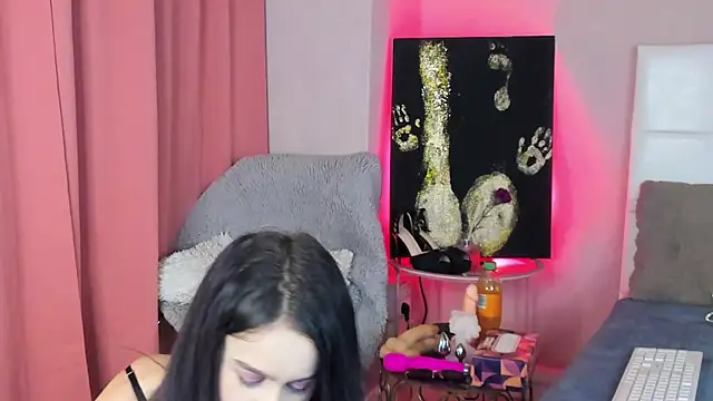 Snapshot of IzieCarter chatting on 11/23/25, 08:08 IzieCarter online show from 11/23/25, 08:08