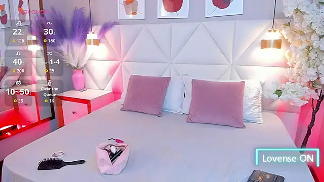 Samantha  roberts online show from 10/28/25, 12:30