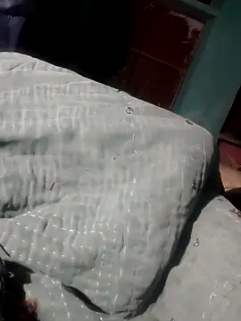 Snapshot of M-MAYA chatting on 11/12/25, 12:22 M-MAYA online show from 11/12/25, 12:22