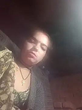 Snapshot of M-MAYA chatting on 11/14/25, 05:11 M-MAYA online show from 11/14/25, 05:11