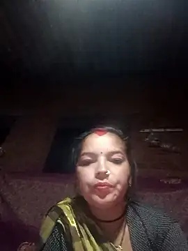 Snapshot of M-MAYA chatting on 11/30/25, 03:05 M-MAYA online show from 11/30/25, 03:05