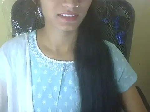 Shezi N online show from 10/26/25, 08:42