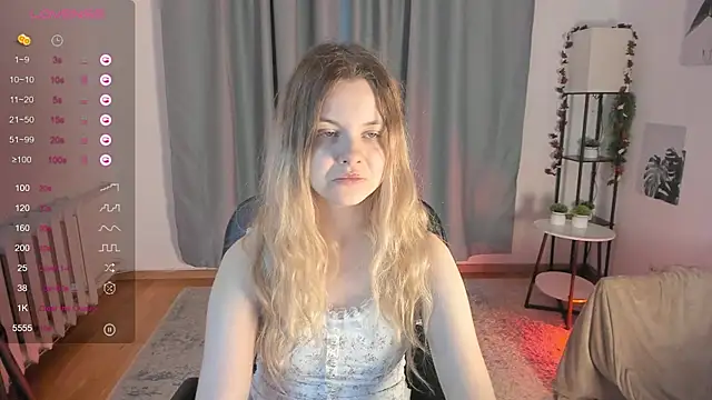 Snapshot of DreamSinder chatting on 10/22/25, 05:52 DreamSinder online show from 10/22/25, 05:52