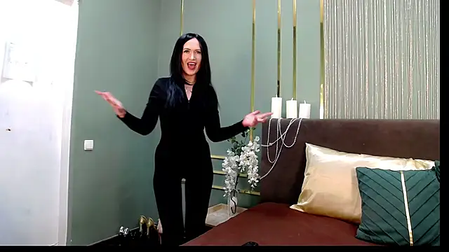 Snapshot of JaneWalch chatting on 03/04/26, 10:43 JaneWalch online show from 03/04/26, 10:43