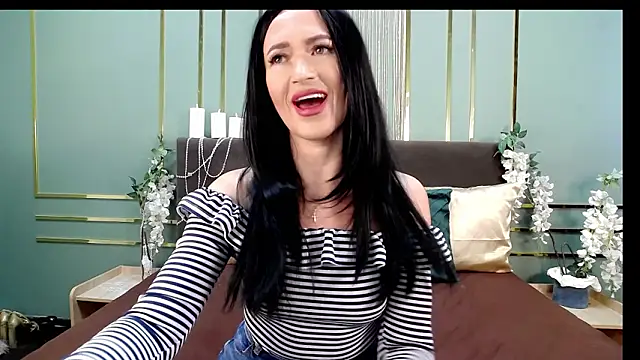 Snapshot of JaneWalch chatting on 03/05/26, 11:06 JaneWalch online show from 03/05/26, 11:06