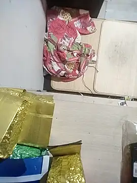 boy15cm1 online show from 10/21/25, 01:56