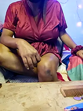 Snapshot of Desi_Maya69 chatting on 12/02/25, 08:08 Desi Maya69 online show from 12/02/25, 08:08