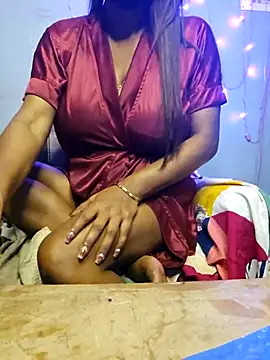 Snapshot of Desi_Maya69 chatting on 12/04/25, 06:16 Desi Maya69 online show from 12/04/25, 06:16