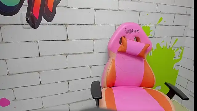 SoftLilyy online show from 10/21/25, 07:36