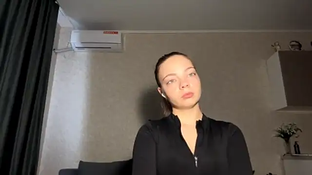 Snapshot of WrithenStub chatting on 10/28/25, 07:12 WrithenStub online show from 10/28/25, 07:12