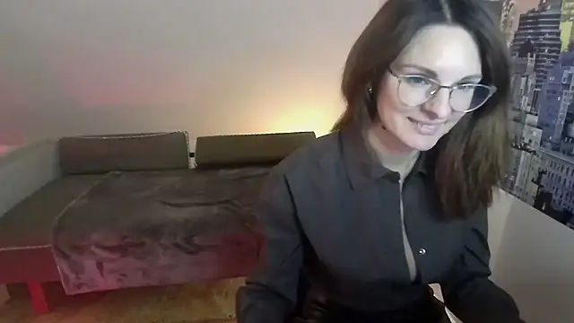 kinkysarahx online show from 11/24/25, 07:24