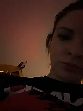 Snapshot of kinkysarahx chatting on 01/11/26, 05:29 kinkysarahx online show from 01/11/26, 05:29