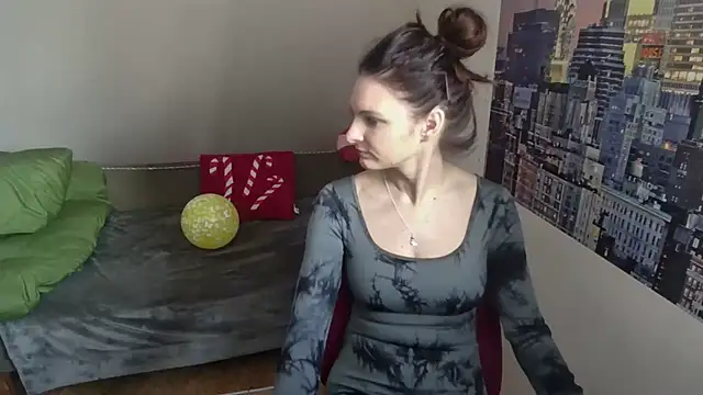 Snapshot of kinkysarahx chatting on 01/18/26, 12:20 kinkysarahx online show from 01/18/26, 12:20