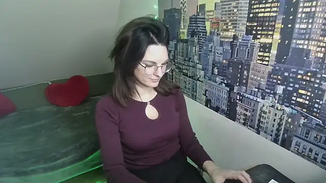 Snapshot of kinkysarahx chatting on 02/17/26, 03:19 kinkysarahx online show from 02/17/26, 03:19