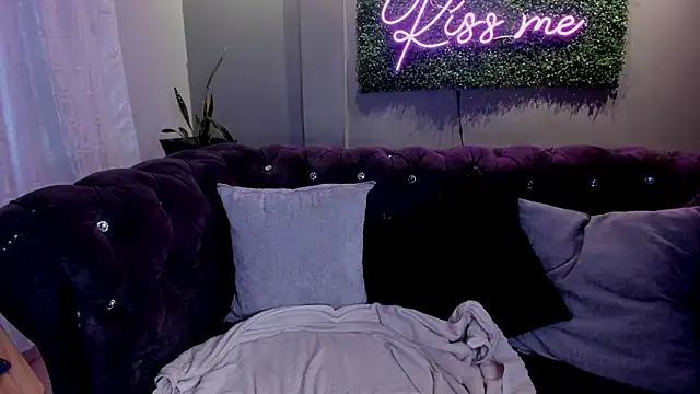 lovenatasha  online show from 12/03/25, 07:56