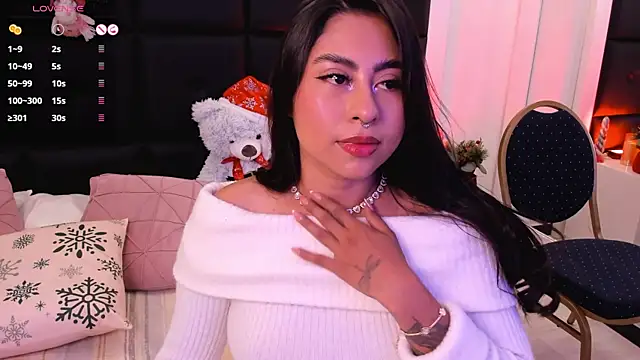 Snapshot of TamaraLeen chatting on 12/04/25, 10:18 TamaraLeen online show from 12/04/25, 10:18