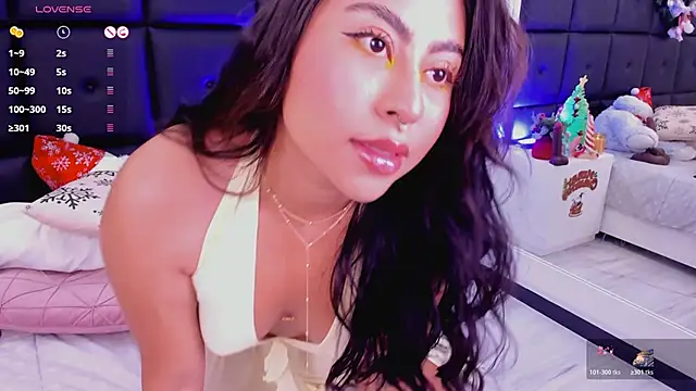 Snapshot of TamaraLeen chatting on 12/16/25, 10:48 TamaraLeen online show from 12/16/25, 10:48