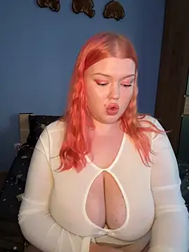 Snapshot of WinxEnchanted chatting on 10/29/25, 07:54 WinxEnchanted online show from 10/29/25, 07:54