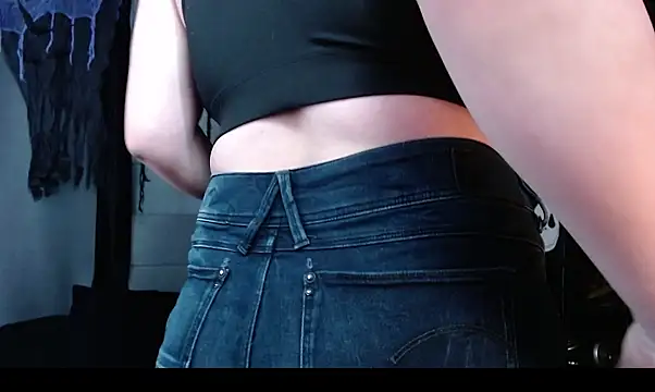 MONICA BOND  online show from 10/28/25, 10:34