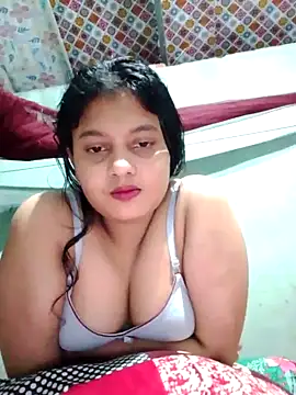 Snapshot of sexylive1100 chatting on 10/24/25, 08:38 sexylive1100 online show from 10/24/25, 08:38