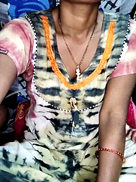 Snapshot of sarika-telugu chatting on 11/21/25, 02:38 sarika-telugu online show from 11/21/25, 02:38