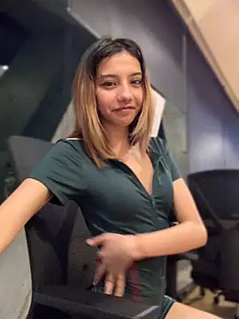 MiaaCute- online show from 12/17/25, 01:00