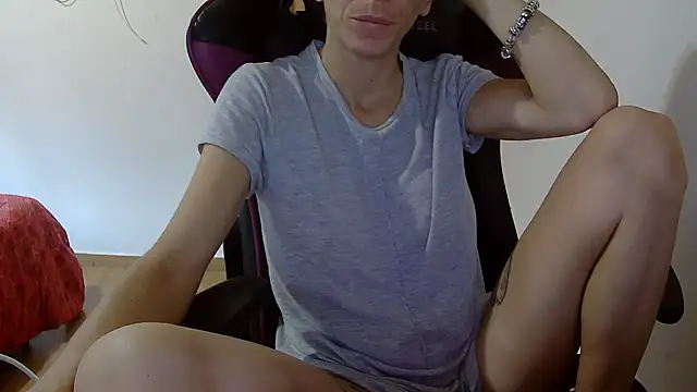 Snapshot of vampirosa@xh chatting on 10/19/25, 11:00 vampirosaxh online show from 10/19/25, 11:00