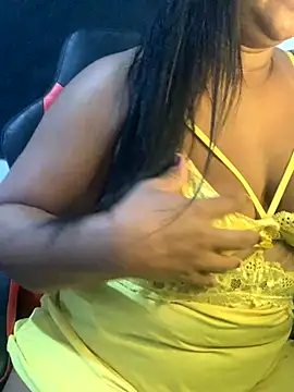 Snapshot of NatashaAzura chatting on 10/29/25, 08:27 NatashaAzura online show from 10/29/25, 08:27