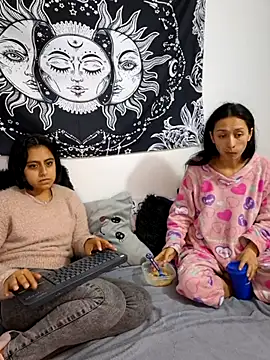 emily n abby online show from 06/30/26, 01:45