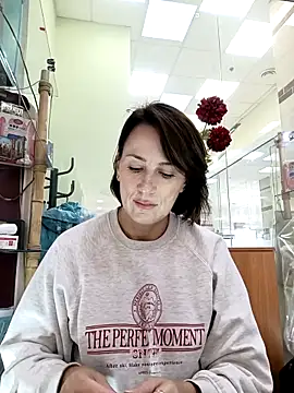 Luna 7777 online show from 10/25/25, 10:34