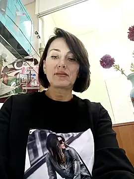 Luna 7777 online show from 10/28/25, 02:42