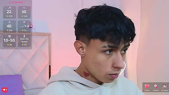 AZIEL TAY online show from 10/24/25, 11:39