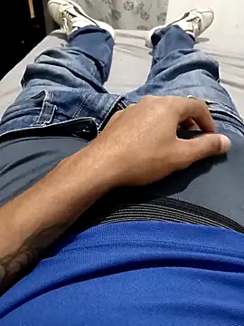 Snapshot of Enart94 chatting on 11/08/25, 03:39 Enart94 online show from 11/08/25, 03:39