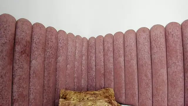 AuraSky  online show from 12/17/25, 04:13