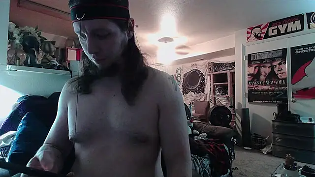 biggerisbetter12 online show from 07/18/26, 09:02