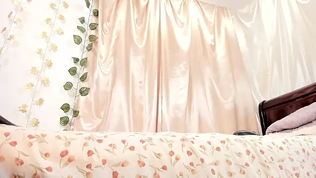 Milie yue online show from 11/24/25, 02:06