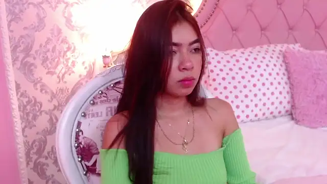 Snapshot of GabrielaSuarez chatting on 10/26/25, 01:39 GabrielaSuarez online show from 10/26/25, 01:39