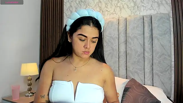 Snapshot of goddessfeetxx chatting on 11/11/25, 10:10 goddessfeetxx online show from 11/11/25, 10:10