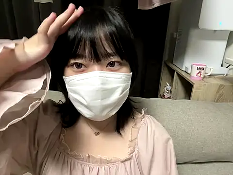 Snapshot of pinkudayo_girl chatting on 11/03/25, 10:05 pinkudayo girl online show from 11/03/25, 10:05