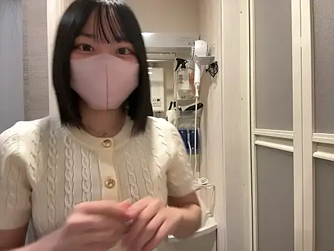 Snapshot of pinkudayo_girl chatting on 05/24/26, 12:10 pinkudayo girl online show from 05/24/26, 12:10