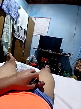 Snapshot of mineiro0388 chatting on 11/22/25, 04:11 mineiro0388 online show from 11/22/25, 04:11