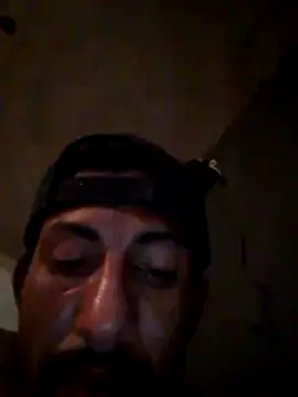 Snapshot of Orlao25cm chatting on 11/23/25, 03:17 Orlao25cm online show from 11/23/25, 03:17