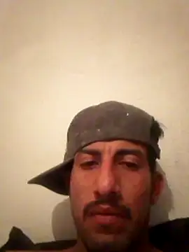 Snapshot of Orlao25cm chatting on 12/15/25, 03:33 Orlao25cm online show from 12/15/25, 03:33