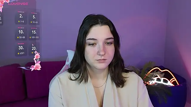 Snapshot of AnnieDodge chatting on 10/26/25, 01:33 AnnieDodge online show from 10/26/25, 01:33
